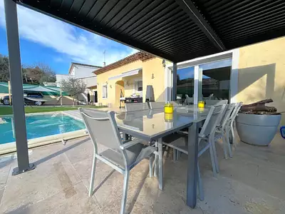 Maison, 240 m²