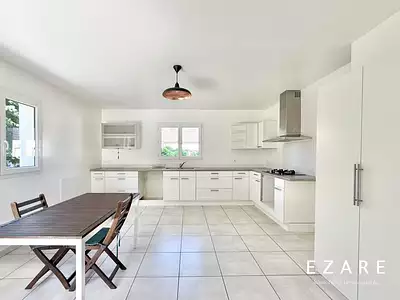 Maison, 200 m²