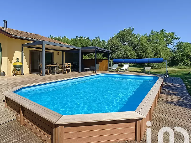Maison, 242 m²