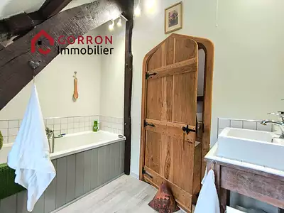 Maison, 248 m²