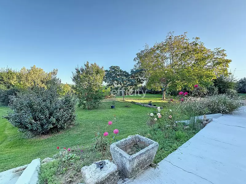 Maison, 252 m²