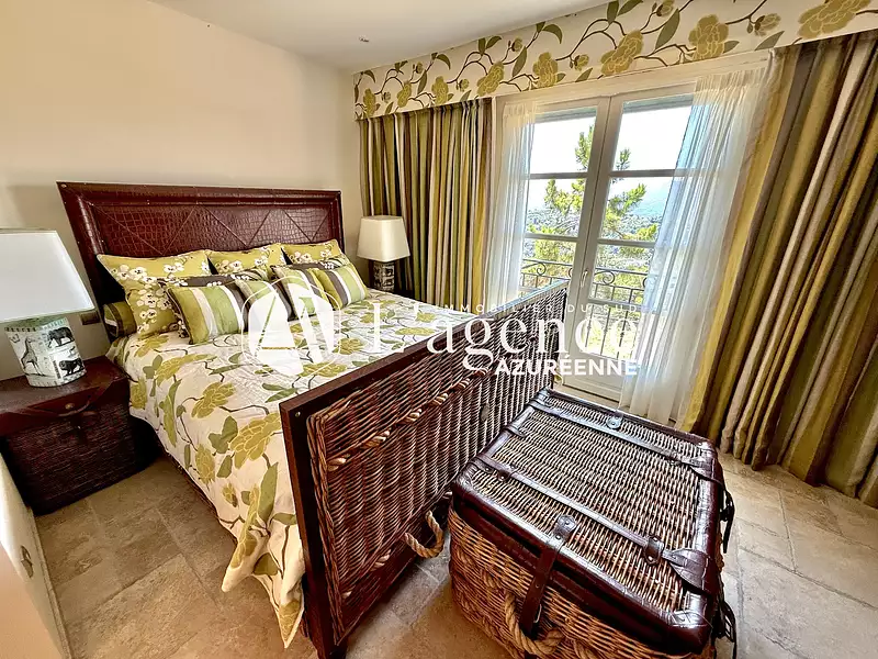 Maison, 230 m²