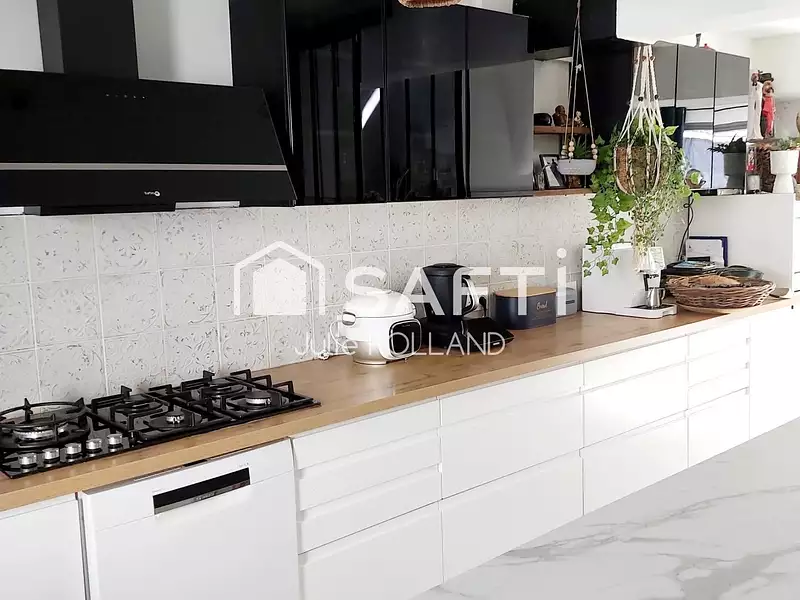 Maison, 115 m²