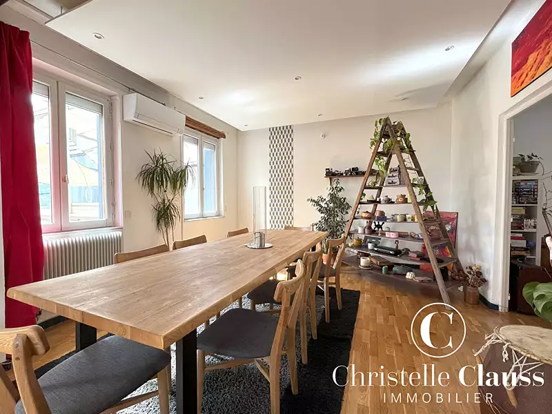 Maison, 166 m²