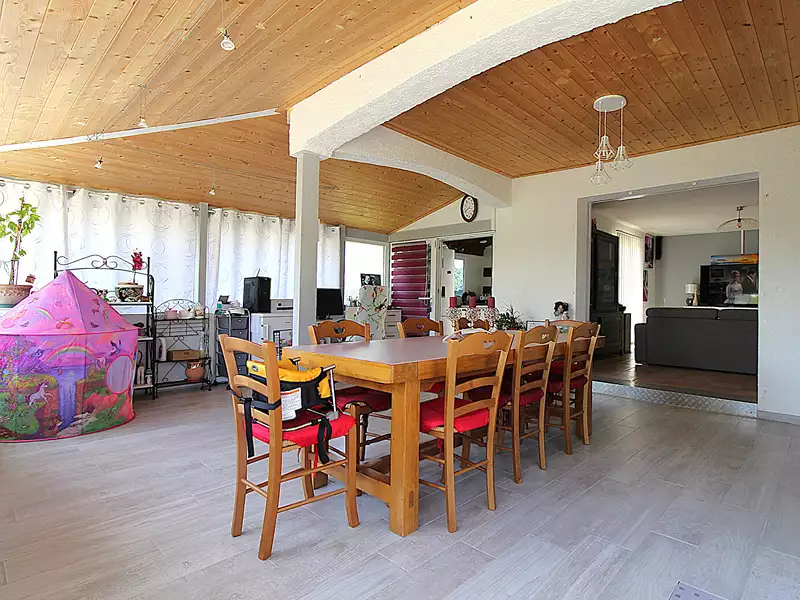 Maison, 169 m²