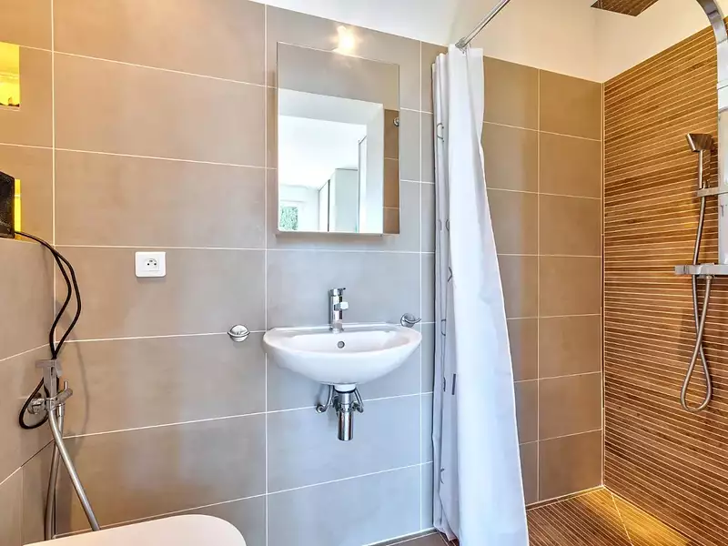 Maison, 220 m²