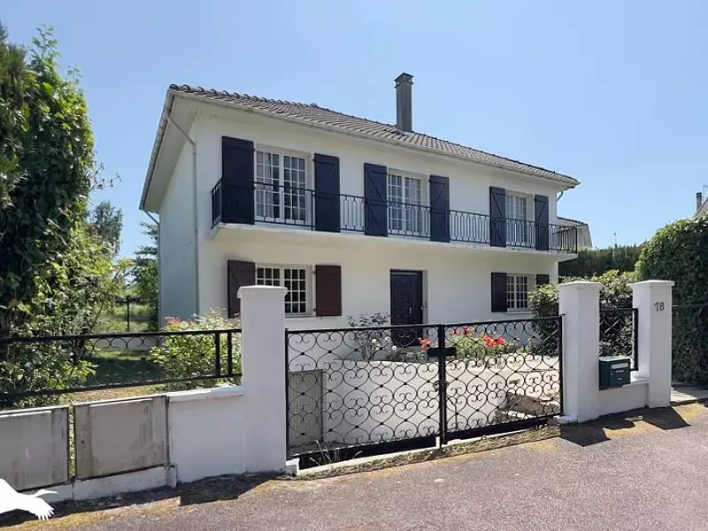 Maison, 185 m²