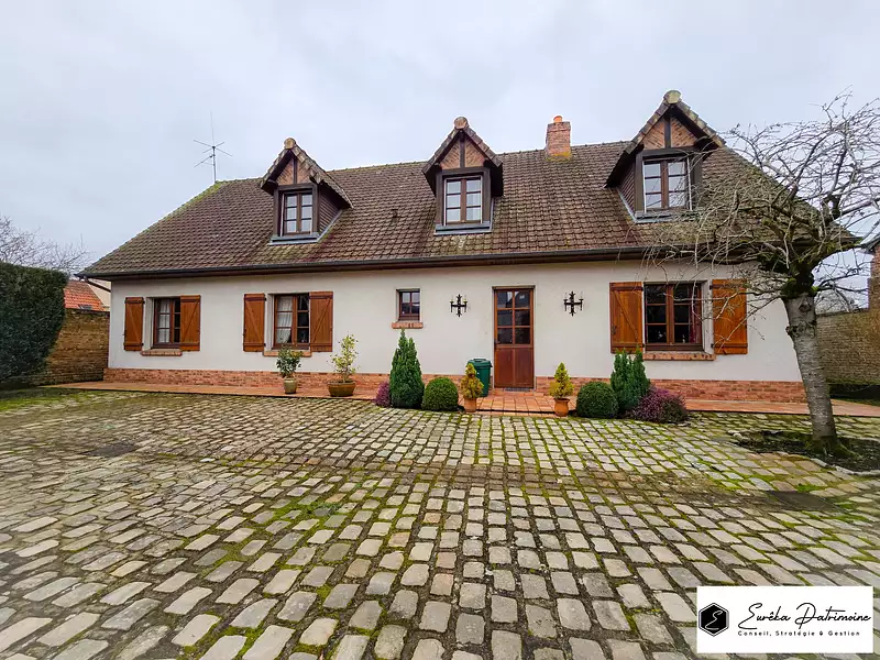 Maison, 180 m²