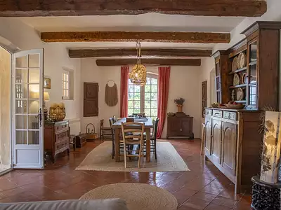 Maison, 246 m²