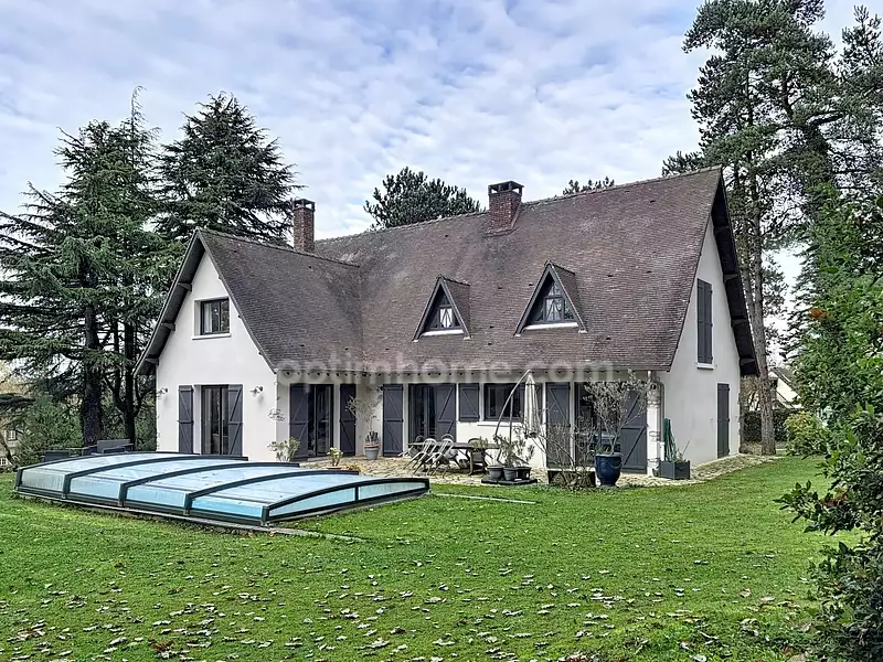 Maison, 240 m²