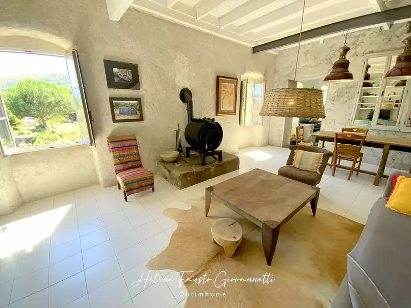Maison, 235 m²