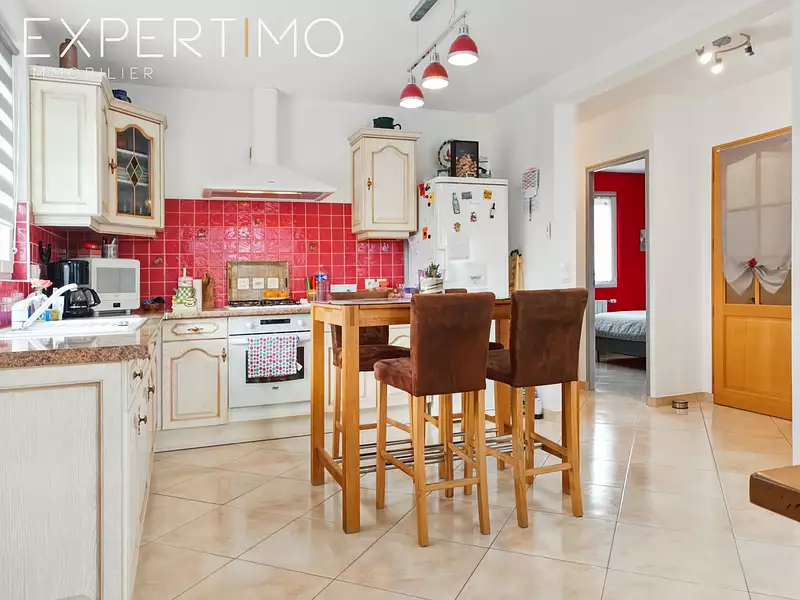 Maison, 101,6 m²