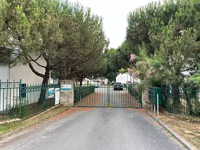 Terrain, 654 m²