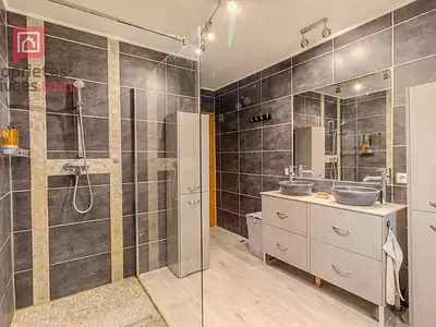 Maison, 160 m²