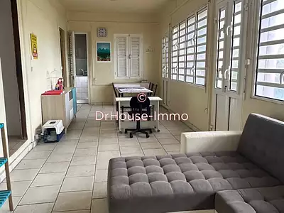 Immeuble, 181 m²