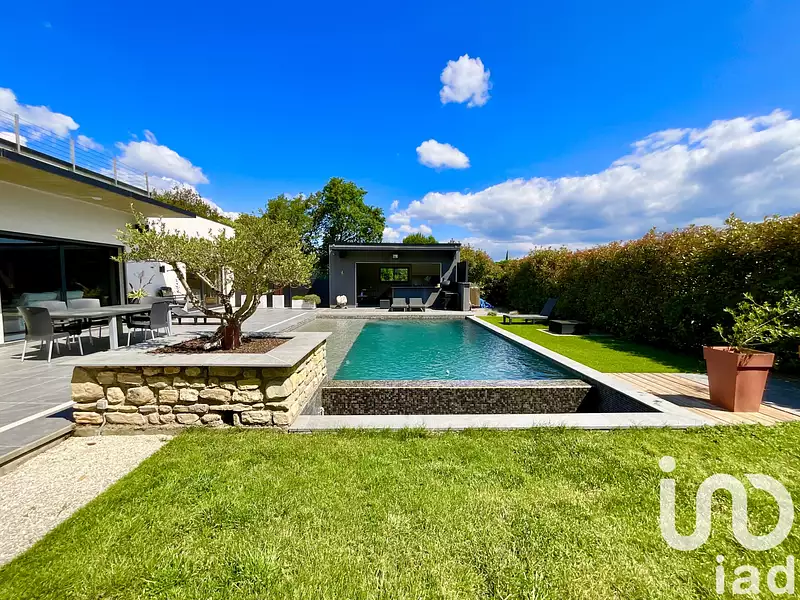Maison, 218 m²