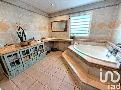 Maison, 220 m²