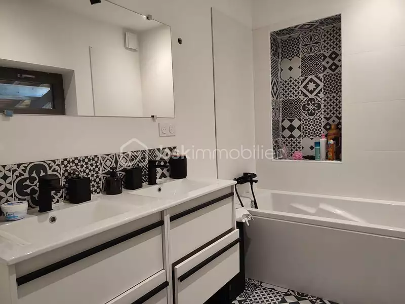 Maison, 315 m²