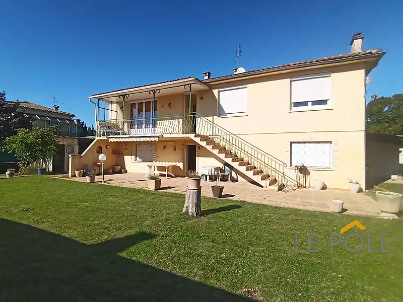 Maison, 151 m²