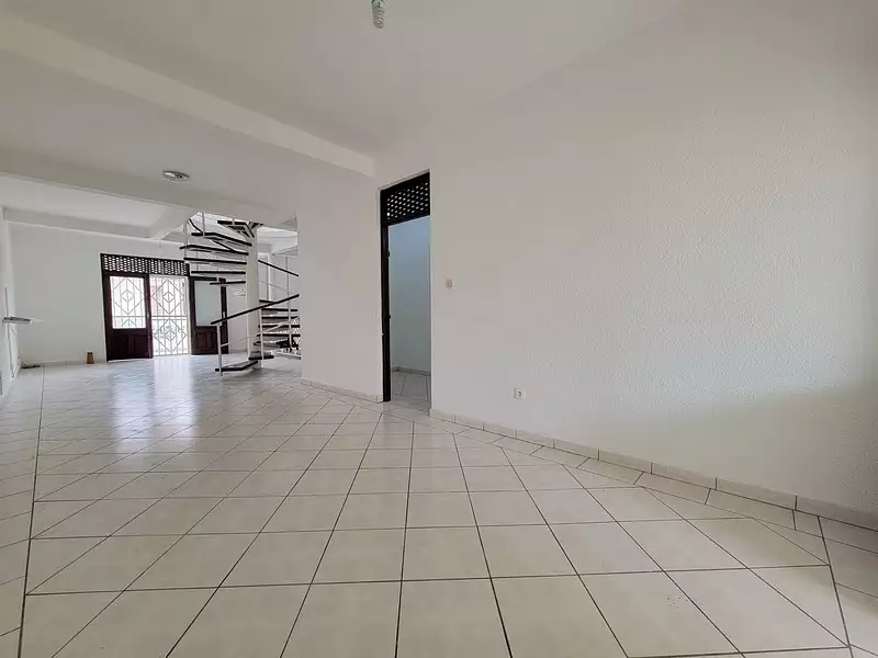 Immeuble, 298 m²