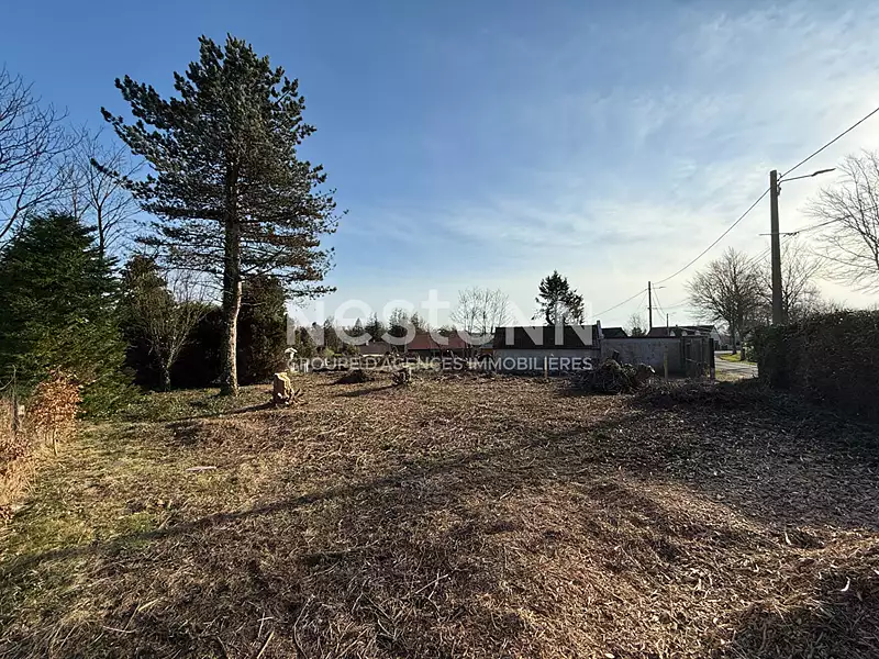 Terrain, 600 m²