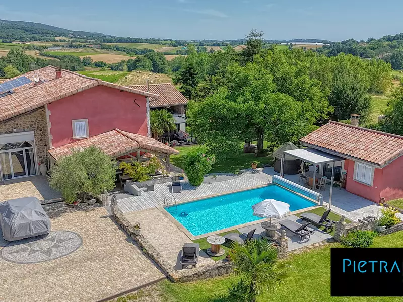 Maison, 332 m²