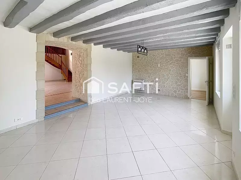 Maison, 240 m²