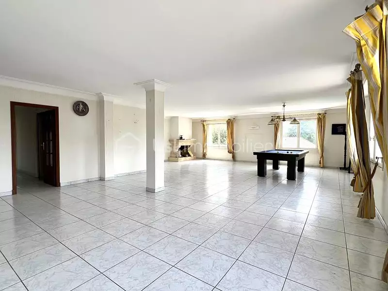 Maison, 282 m²