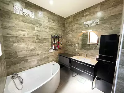 Maison, 195 m²