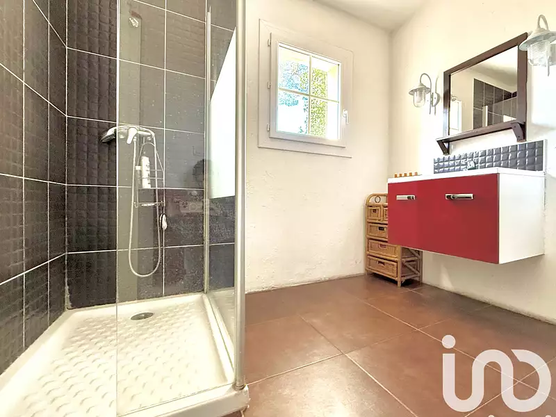 Maison, 240 m²