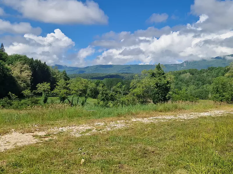 Terrain, 823 m²