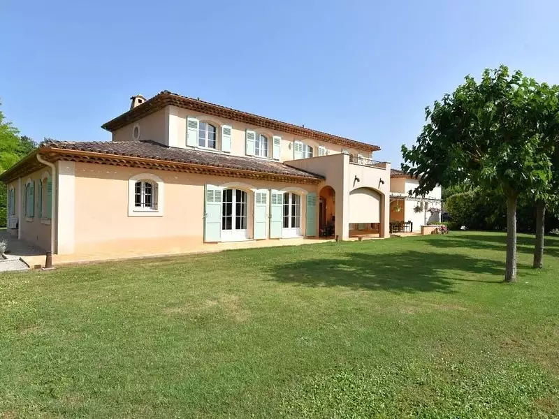Maison, 326 m²