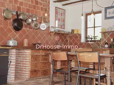 Maison, 225 m²