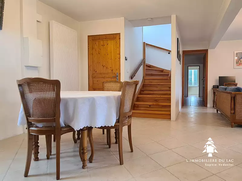 Maison, 307,4 m²
