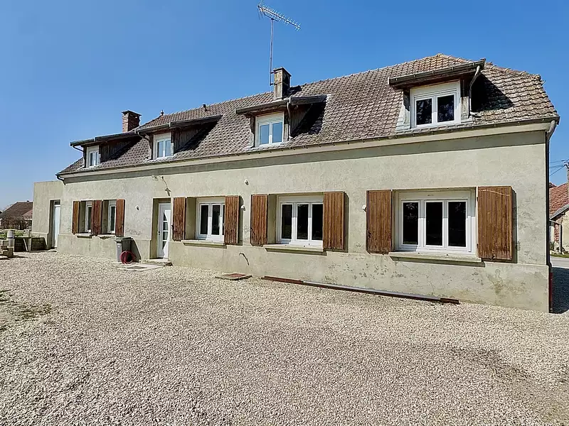 Maison, 220 m²