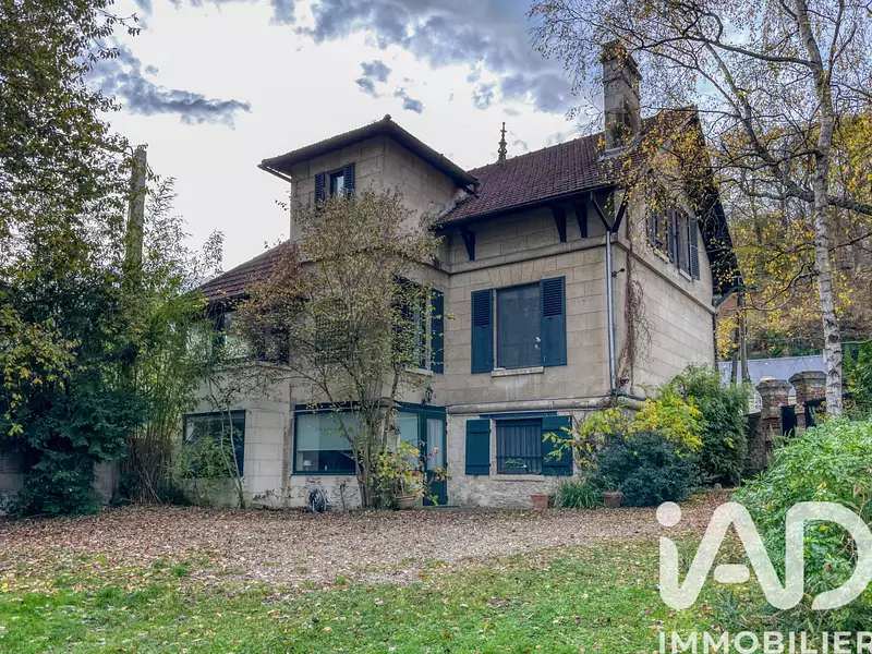 Maison, 225 m²