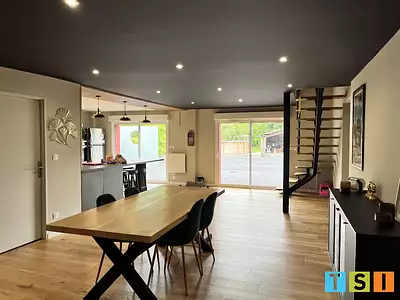 Maison, 210 m²