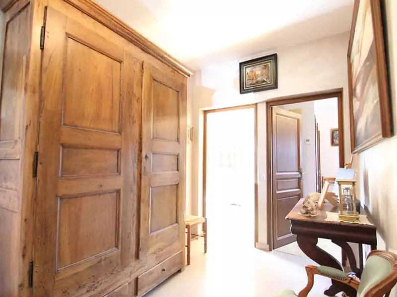 Maison, 256 m²