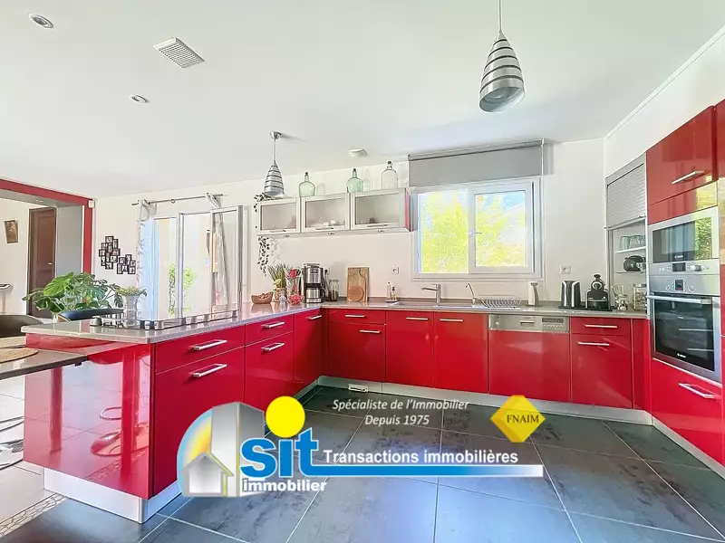 Maison, 300 m²