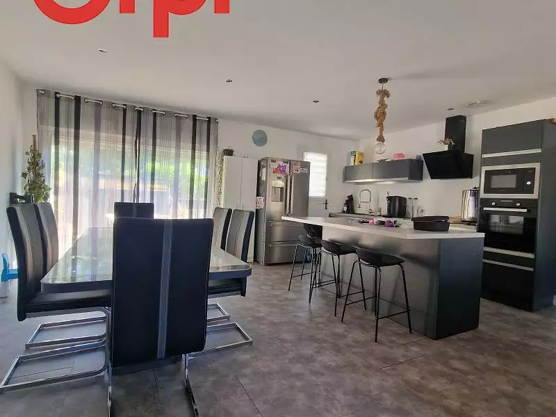 Maison, 75 m²