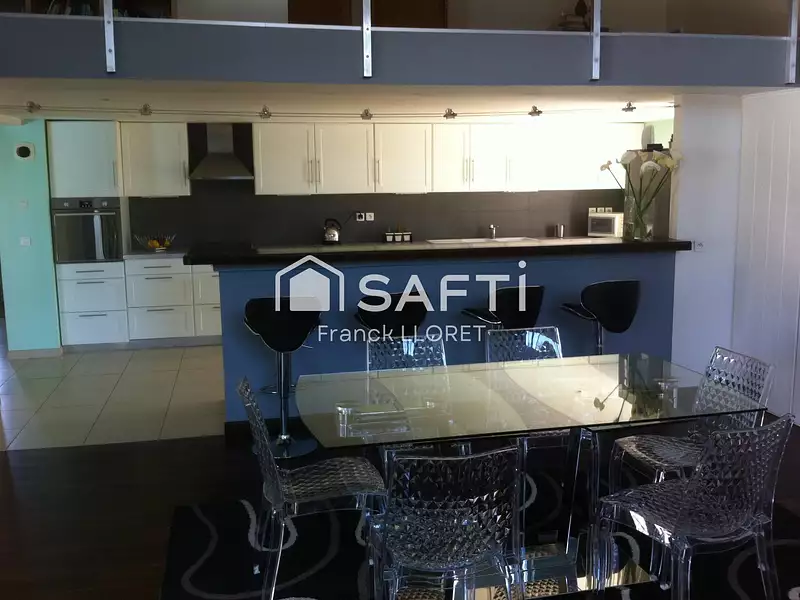 Maison, 180 m²