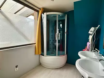 Maison, 196 m²