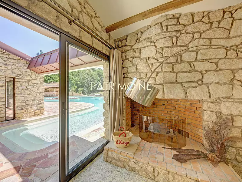 Maison, 700 m²