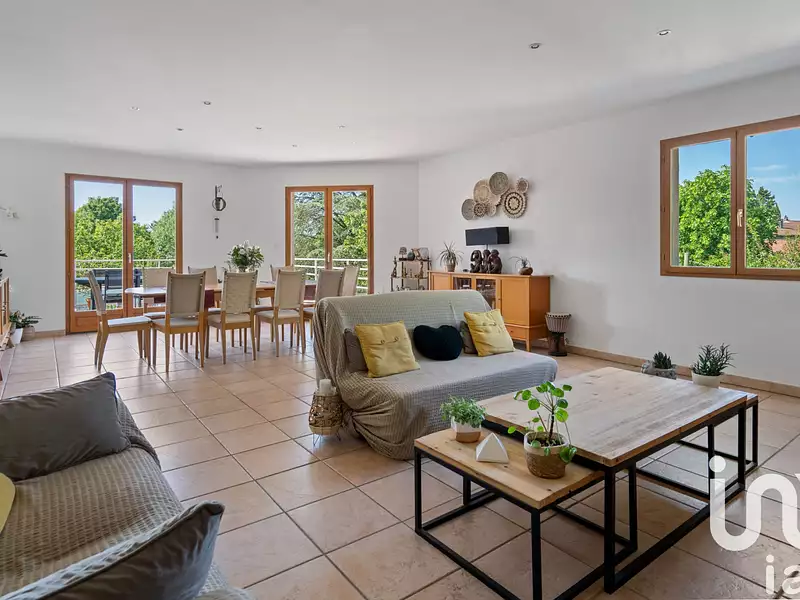 Maison, 202 m²