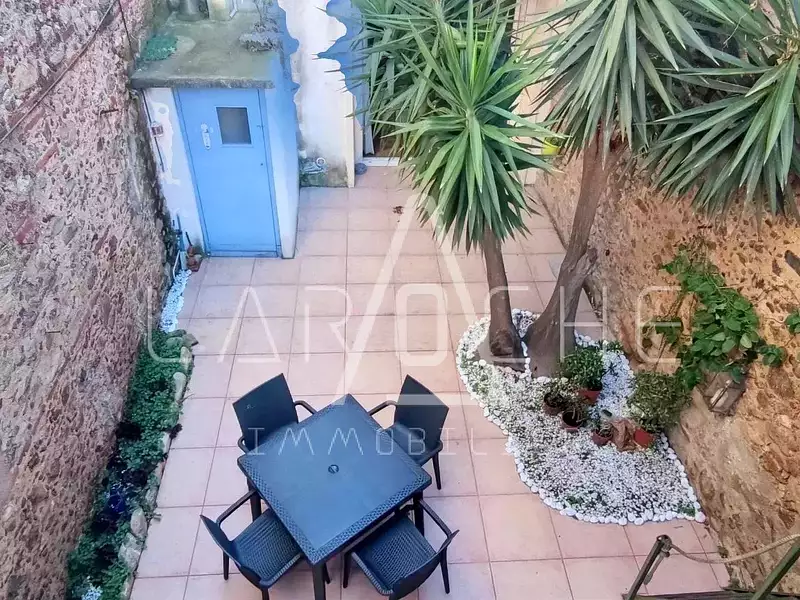 Maison, 221 m²