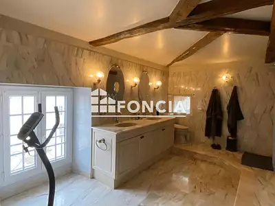 Maison, 235 m²