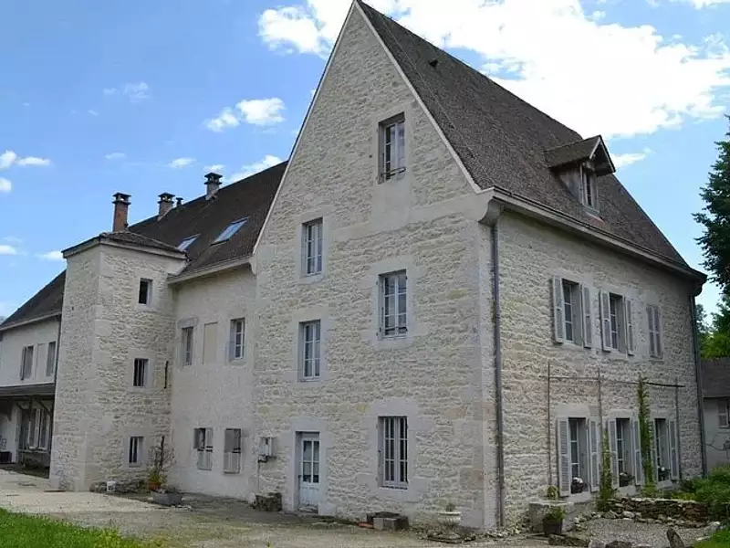 Maison, 675 m²