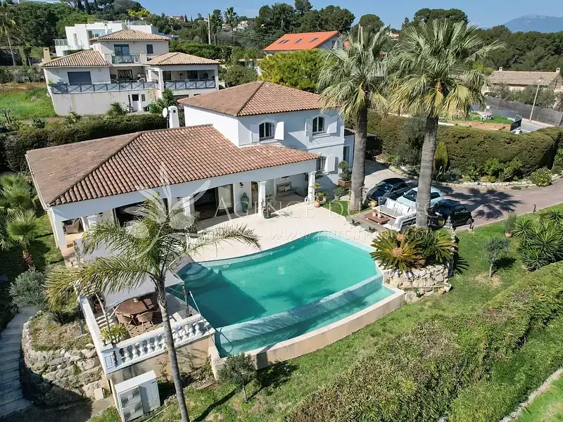 Maison, 250 m²