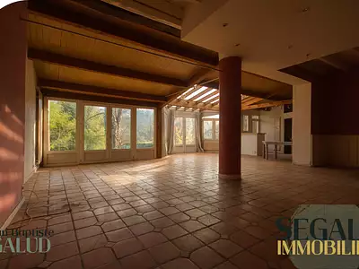 Maison, 230 m²