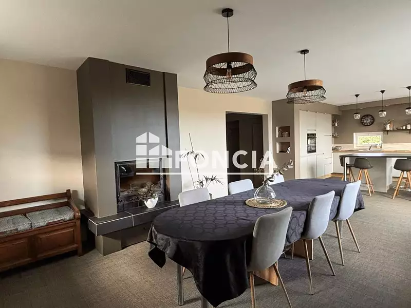 Maison, 146 m²